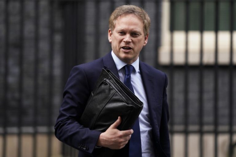 COVID-19: MINISTRO INGLÊS DE FÉRIAS EM ESPANHA OBRIGADO A QUARENTENA QUANDO REGRESSAR AO SEU PAÍS