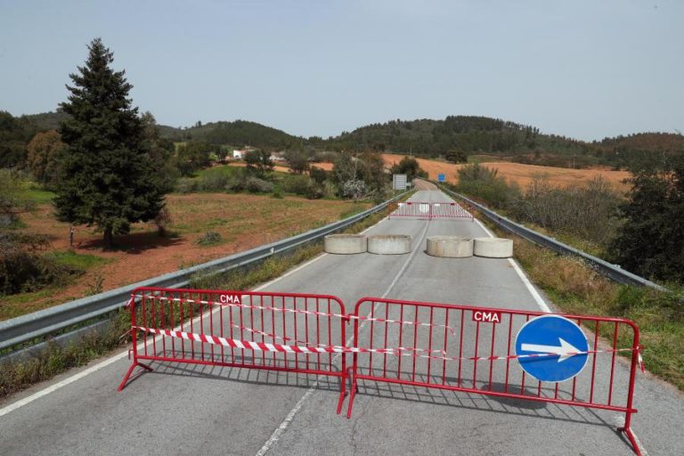 COVID-19: 36 PESSOAS DETIDAS E PERTO DE 6.800 IMPEDIDAS DE ENTRAR NAS FRONTEIRAS COM ESPANHA