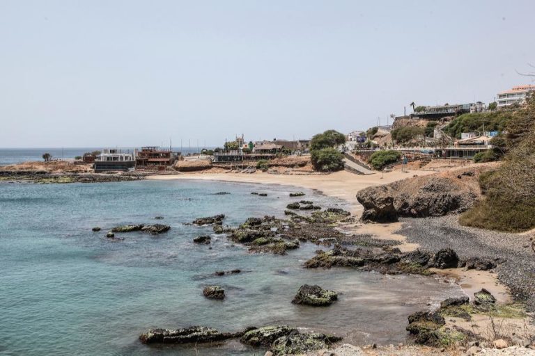 COVID-19: AUTORIDADES DE SAÚDE DE CABO VERDE RECOMENDAM PRUDÊNCIA PARA REABRIR PRAIAS