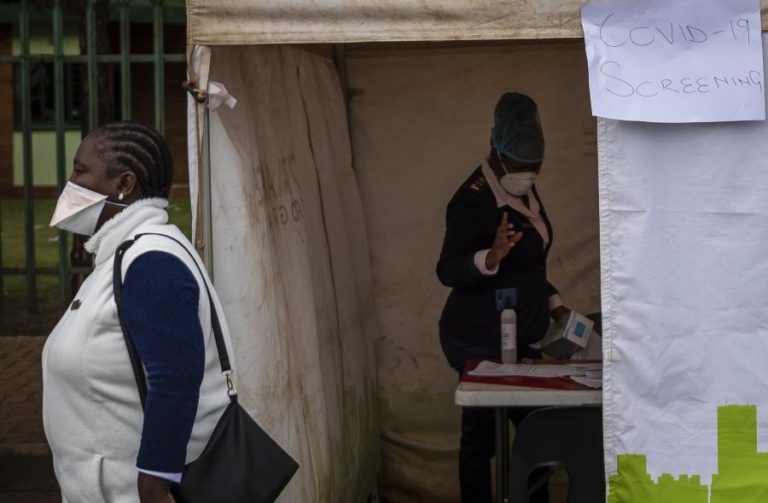 COVID-19: ÁFRICA DO SUL ANUNCIA QUASE 13.000 PROFISSIONAIS DE SAÚDE INFETADOS