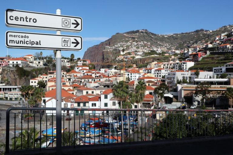 COVID-19: PASSAGEIROS QUE RECUSEM TESTE NA CHEGADA À MADEIRA FICAM EM CONFINAMENTO OBRIGATÓRIO