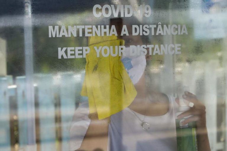 COVID-19: SOBE PARA 14 NÚMERO DE INFETADOS EM SURTO EM HIPERMERCADO DE TORRES VEDRAS