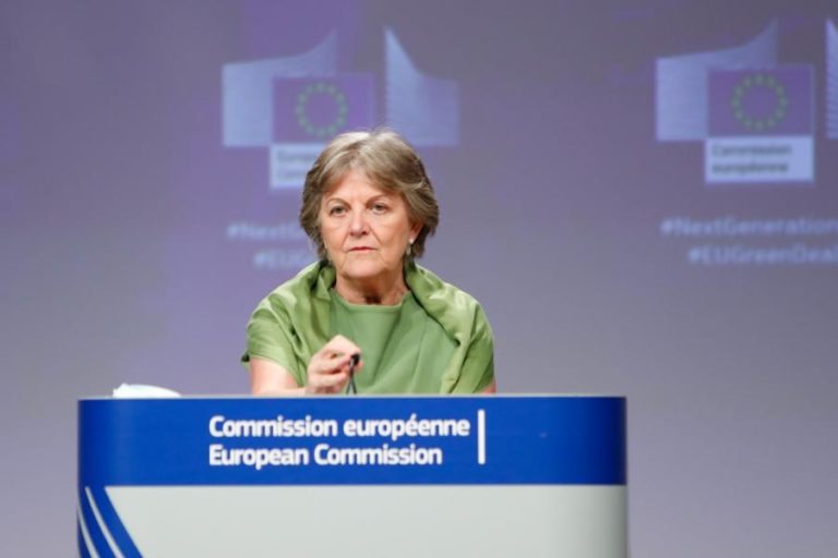 CLARIFICAR ESTRATÉGIAS E INSTRUMENTOS É PRECISO PARA O RELANÇAMENTO DAS ECONOMIAS – ELISA FERREIRA