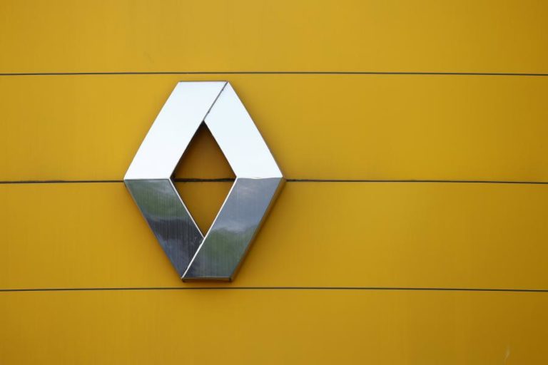 RENAULT REGISTA PERDA RECORDE DE 7,3 MIL MILHÕES DE EUROS NO PRIMEIRO SEMESTRE