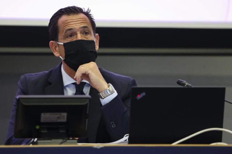 SECRETÁRIO DE ESTADO DA JUVENTUDE E DESPORTO E PEDRO PROENÇA DEBATERAM LEI DA VIOLÊNCIA