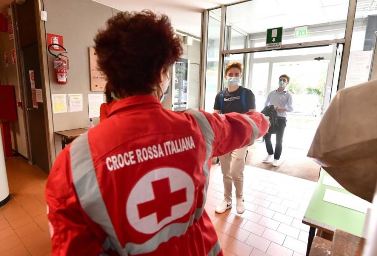 COVID-19: ITÁLIA REGISTA 249 NOVAS INFEÇÕES NAS ÚLTIMAS 24 HORAS