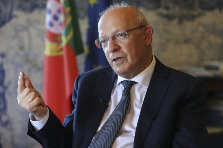 COVID-19: SANTOS SILVA ADMITE QUE LIMITAÇÕES BRITÂNICAS TÊM IMPACTO LIMITADO