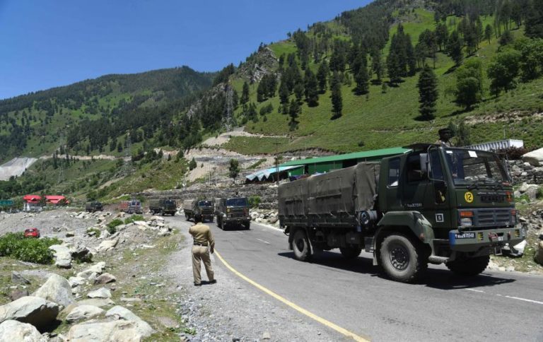 CHINA E ÍNDIA COMEÇAM A RETIRAR SOLDADOS DE ZONA DISPUTADA