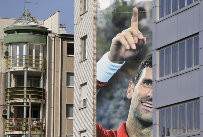 COVID-19: DJOKOVIC DOA 40 MIL EUROS A HOSPITAL SÉRVIO PARA COMBATE À DOENÇA