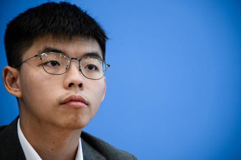 HONG KONG: ATIVISTA PRÓ-DEMOCRACIA JOSHUA WONG APELA À SOLIDARIEDADE INTERNACIONAL