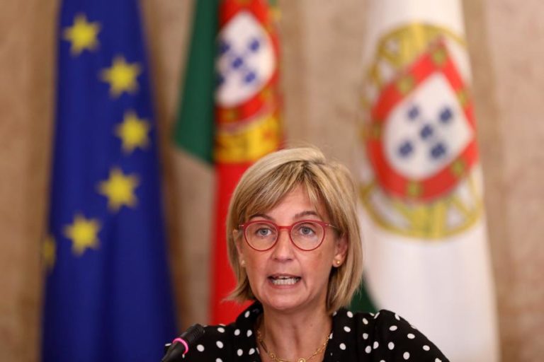 COVID-19: MAIS 2.973 ÓBITOS DESDE MARÇO EM PORTUGAL EM COMPARAÇÃO COM 2019 – MINISTRA
