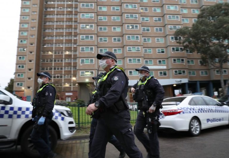 COVID-19: ESTADO AUSTRALIANO COM RECORDE DIÁRIO DE CASOS DESDE INÍCIO DE SURTO EM MELBOURNE