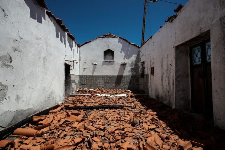 PEDRÓGÃO GRANDE: ALDEIA ESPERA HÁ TRÊS ANOS PARA VER A CAPELA RECONSTRUÍDA