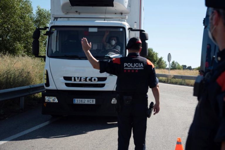 COVID-19: ESPANHA REGISTA QUATRO MORTES E 124 NOVOS CASOS NAS ÚLTIMAS 24 HORAS