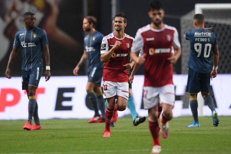 RUI FONTE COM LESÃO GRAVE NO JOELHO ESQUERDO