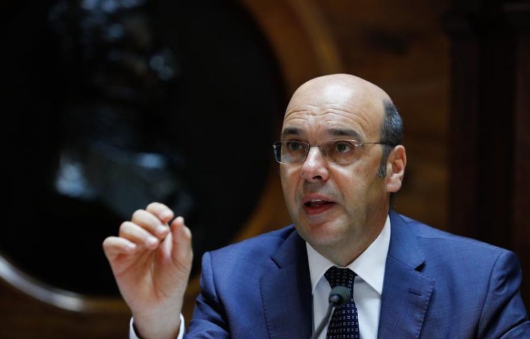 COVID-19: RESTRIÇÕES AÉREAS DO REINO UNIDO SEM FUNDAMENTO CIENTÍFICO — SIZA VIEIRA