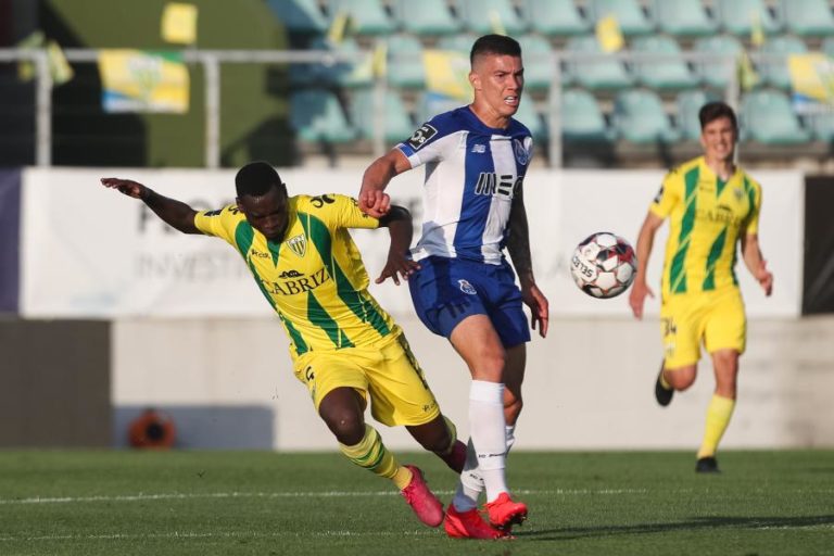 URIBE SOFRE ENTORSE NO JOELHO ESQUERDO E DIAZ TEM MIALGIA NA COXA ESQUERDA