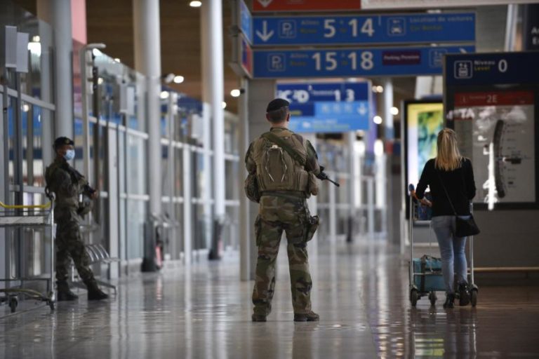 COVID-19: AEROPORTOS PREVEEM RECUPERAR VOLUME HABITUAL DE PASSAGEIROS NA EUROPA SÓ EM 2024