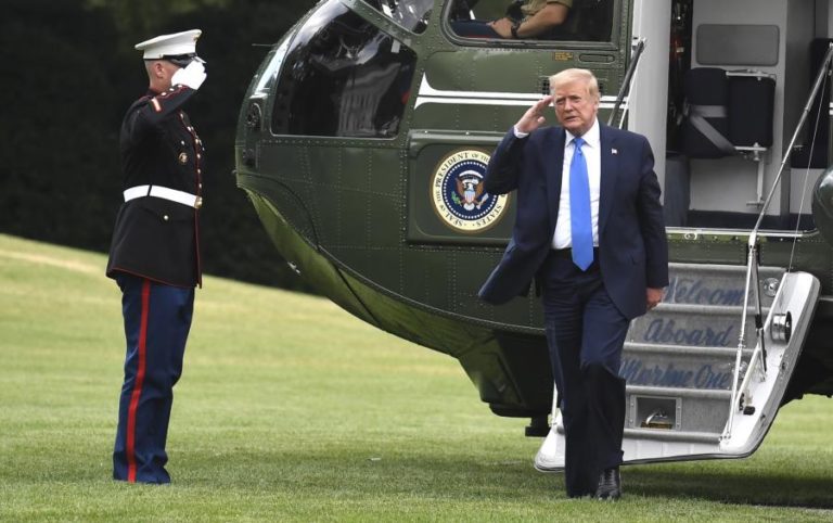 COVID-19: TRUMP VAI RETOMAR CONFERÊNCIAS REGULARES SOBRE A PANDEMIA