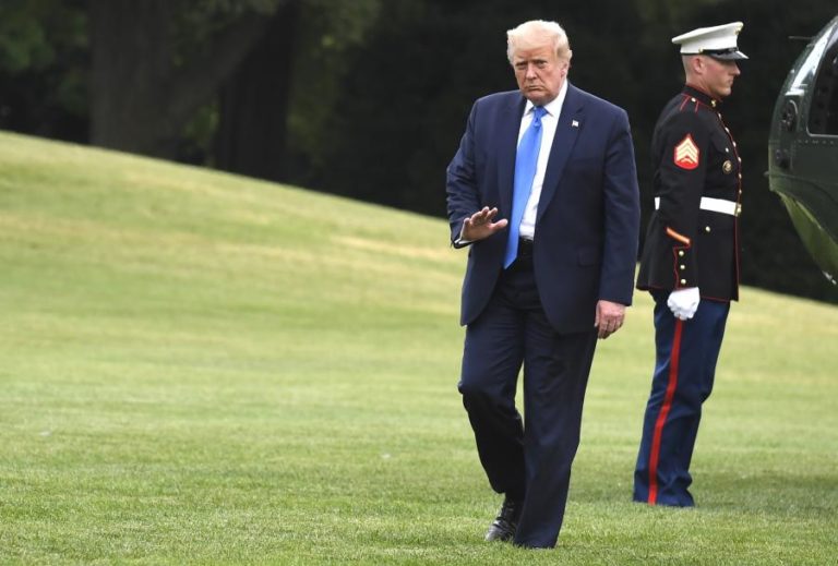 EUA/ELEIÇÕES: TRUMP EXCLUI IMIGRANTES ILEGAIS DOS CADERNOS ELEITORAIS