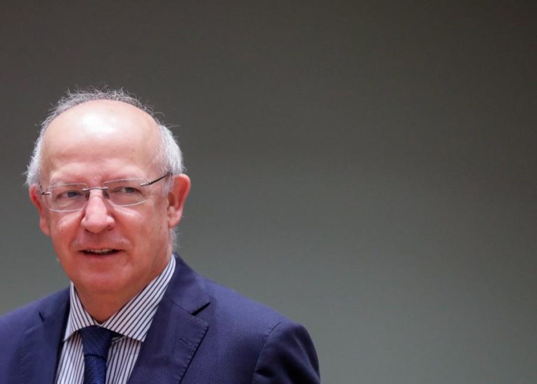 COVID-19: MNE CONTRA FECHO DE FRONTEIRAS E LEMBRA QUE IRLANDA NÃO PERTENCE A SCHENGEN