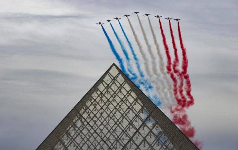 COVID-19: FRANÇA COM QUEDA HISTÓRICA NO PIB DE 13,8%