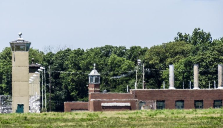 JUÍZA NORTE-AMERICANA SUSPENDE EXECUÇÃO FEDERAL DE CONDENADO DIAGNOSTICADO COM DEMÊNCIA