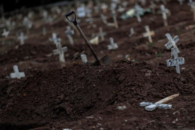 COVID-19: BRASIL REGISTA MAIS DE 50 MIL CASOS E 1.211 ÓBITOS EM 24 HORAS