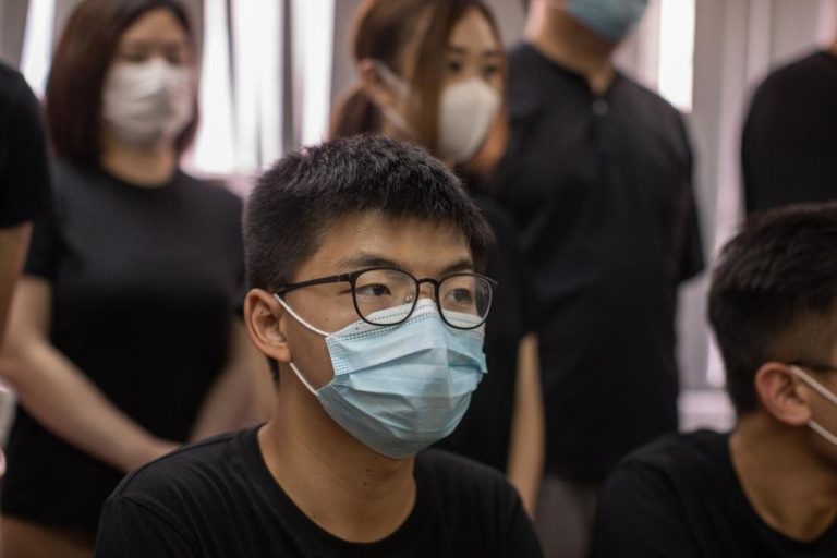 ATIVISTA JOSHUA WONG DIZ QUE SILENCIAMENTO DA POPULAÇÃO DE MACAU É “TERRÍVEL”