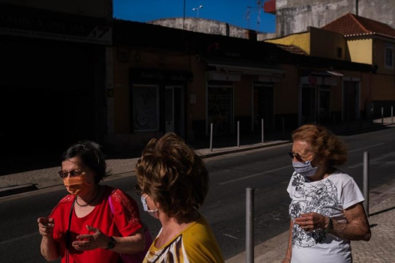 COVID-19: PORTUGAL REGISTA MAIS CINCO MORTES E 246 NOVAS INFEÇÕES