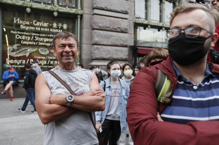COVID-19: RÚSSIA REGISTA MENOR NÚMERO DE MORTES DESDE MAIO E DE CASOS DIÁRIOS DESDE ABRIL