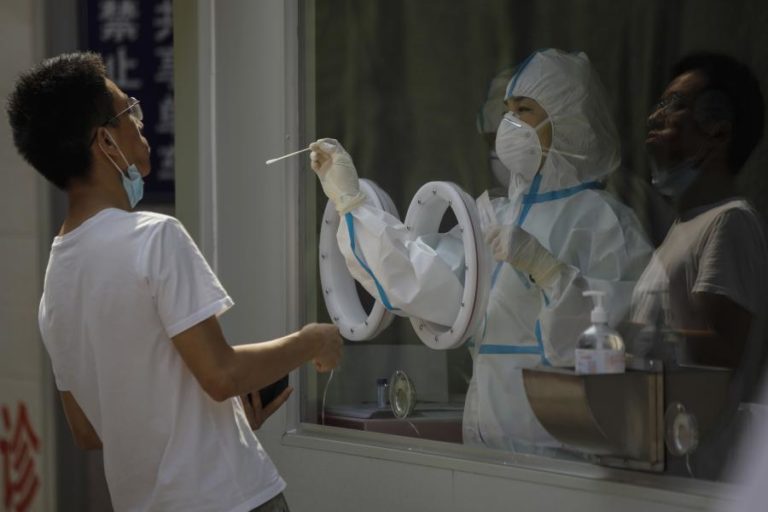 COVID-19: CHINA DETETA 16 NOVOS CASOS DE CONTÁGIO LOCAL NO NOROESTE