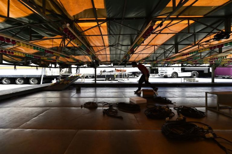 ESPERANÇA E RECEIO NO REGRESSO DOS CARROSSÉIS E DEMAIS DIVERSÕES A VISEU