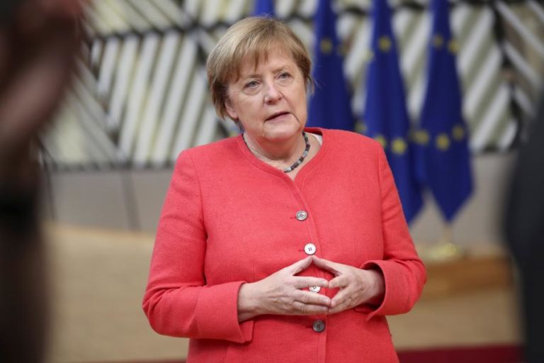 UE/CIMEIRA: ANGELA MERKEL PREVÊ NEGOCIAÇÕES “MUITO DIFÍCEIS” DADAS AS DIVERGÊNCIAS