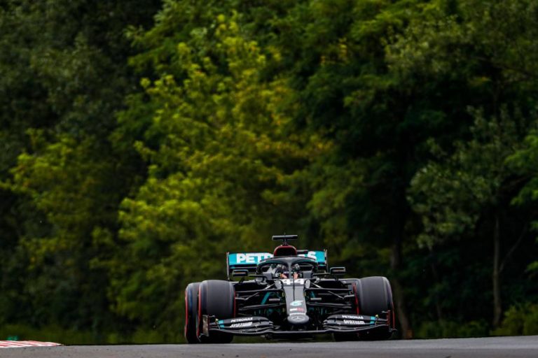 LEWIS HAMILTON (MERCEDES) COM 90.º ‘POLE’ DA CARREIRA NA FÓRMULA 1 NA HUNGRIA