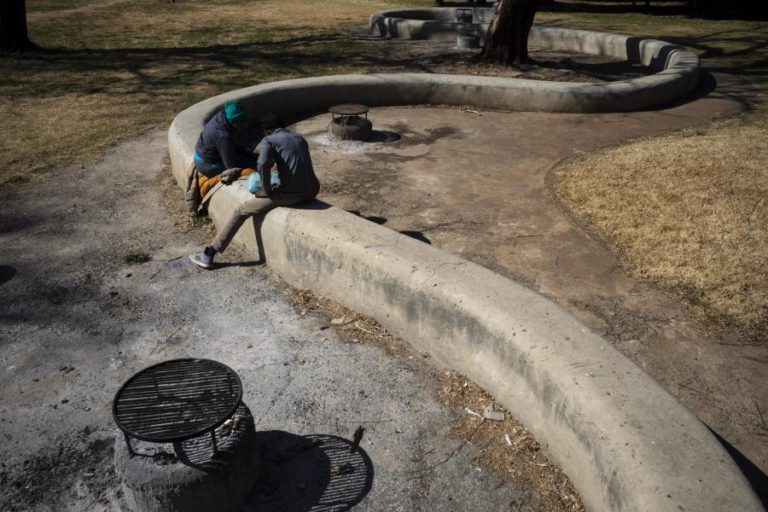 COVID-19: ÁFRICA SUPERA 700 MIL INFEÇÕES E REGISTA QUASE 15 MIL MORTOS