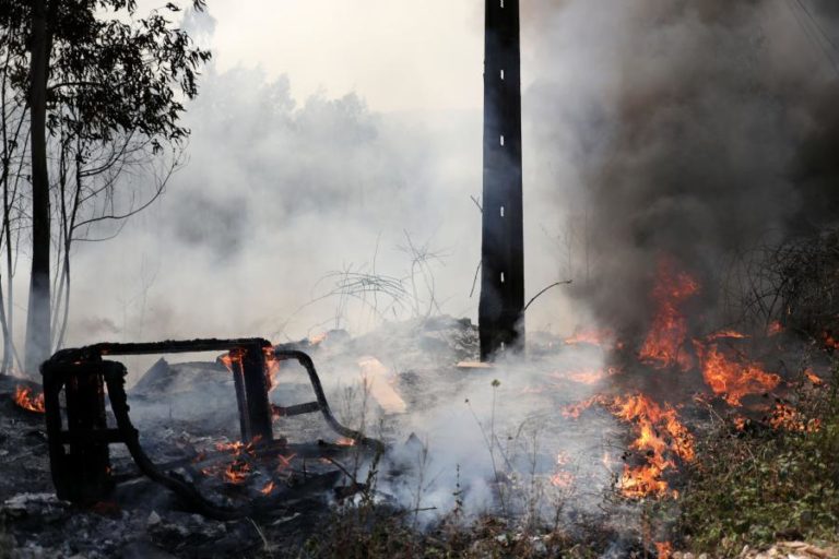 INCÊNDIOS: QUASE 300 MILITARES NO TERRENO ENTRE HOJE E SEGUNDA-FEIRA