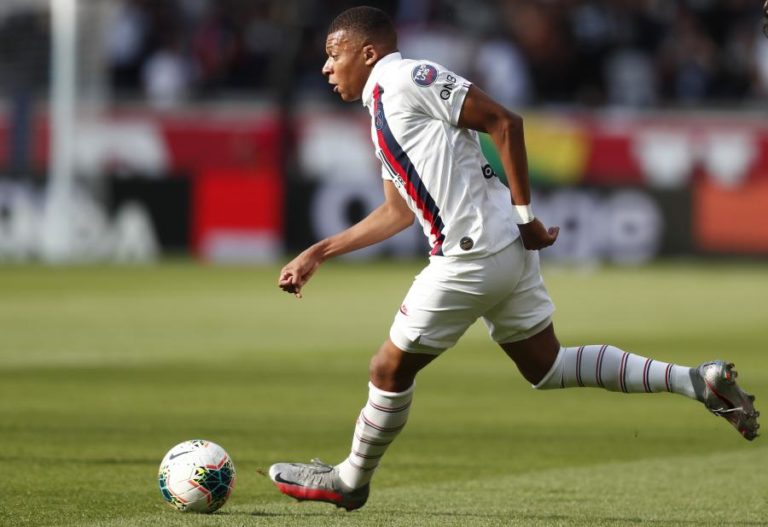 KYLIAN MBAPPÉ GARANTE QUE VAI CONTINUAR NO PSG “ACONTEÇA O QUE ACONTECER”