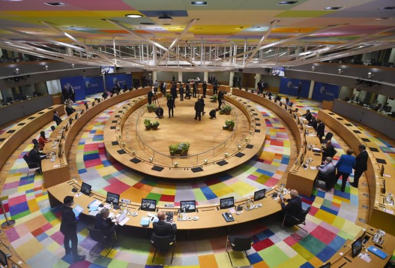 UE/CIMEIRA: REUNIÃO VOLTA A TERMINAR SEM ACORDO, DISCUSSÕES RETOMADAS NO DOMINGO