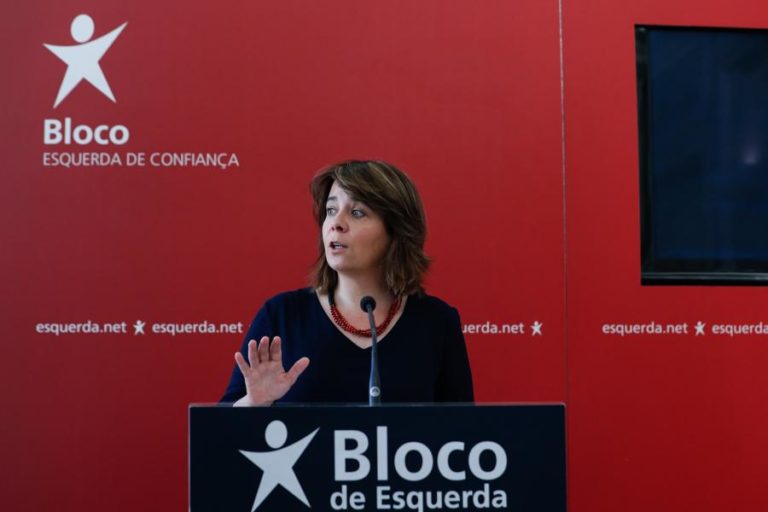 UE/CIMEIRA: CATARINA MARTINS DIZ QUE ACORDO “FICA MUITO AQUÉM DAS NECESSIDADES”