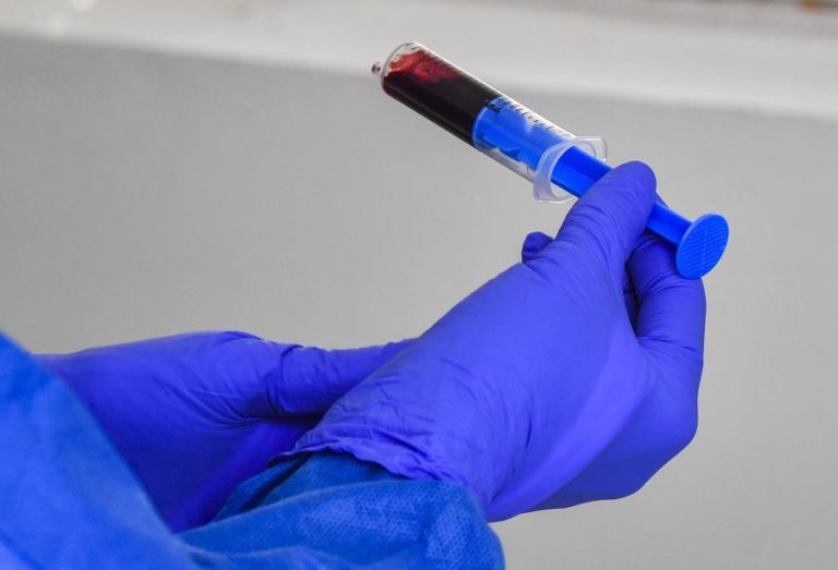 MAIS DE 27 MIL TRATAMENTOS PARA A HEPATITE C AUTORIZADOS DESDE 2015