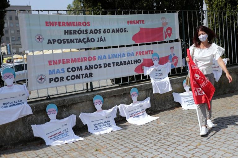 ENFERMEIROS EXIGEM PROGRESSÃO NA CARREIRA DE 20 MIL PROFISSIONAIS