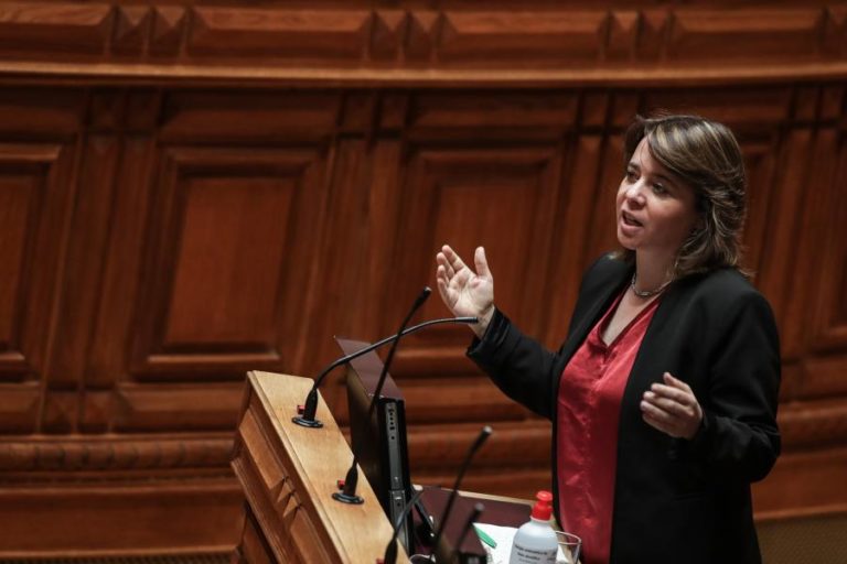 ESTADO DA NAÇÃO: CATARINA MARTINS AVISA QUE BE NUNCA COLOCA “O MANDATO DENTRO DA GAVETA”