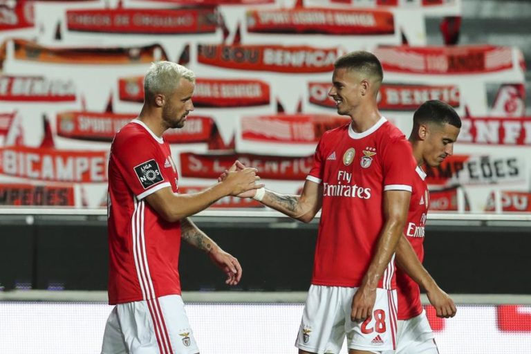 BENFICA VIAJA COM 27  FUTEBOLISTAS PARA MINI-ESTÁGIO EM ÓBIDOS