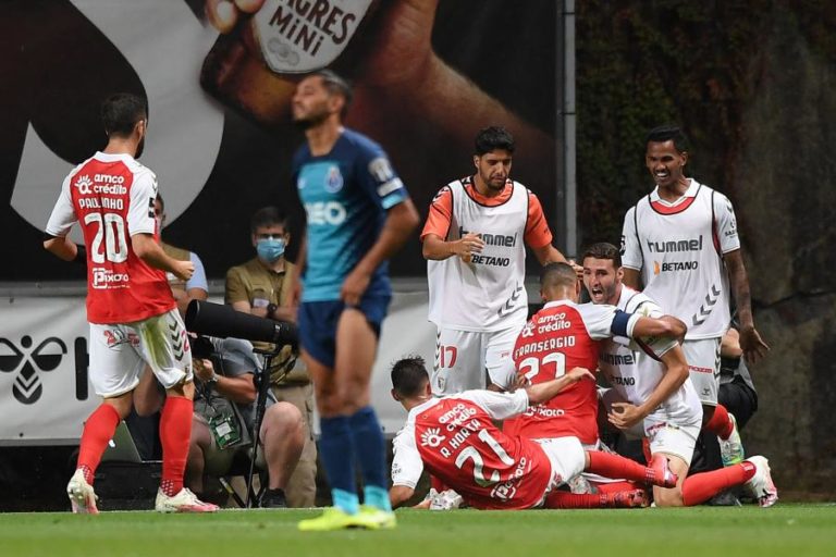 SPORTING DE BRAGA VENCE CAMPEÃO FC PORTO E TERMINA NO PÓDIO DA I LIGA