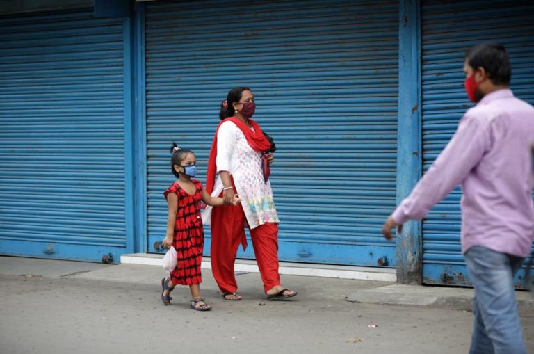 COVID-19: NÚMERO DE CASOS NA ÍNDIA AUMENTA MAIS DE MEIO MILHÃO EM 12 DIAS