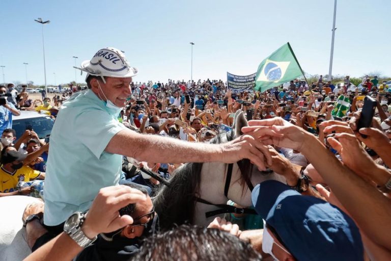 COVID-19: PRESIDENTE BRASILEIRO TEM INFEÇÃO PULMONAR E ESTÁ A ANTIBIÓTICOS