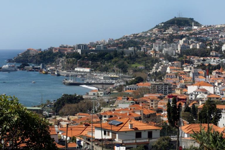 MADEIRA TEM AUTORIZAÇÃO DO GOVERNO PARA ADIAR PAGAMENTO DE TRÊS PRESTAÇÕES DA DÍVIDA AO ESTADO