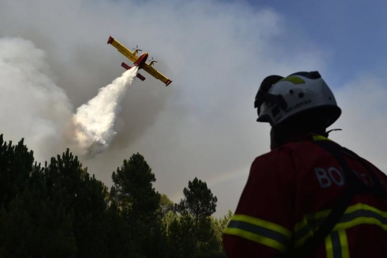 INCÊNDIOS: ‘CANADAIR’ CAI NO GERÊS E FAZ DOIS FERIDOS GRAVES