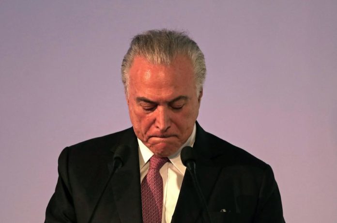 25869402.jpg